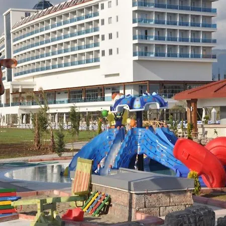 卡赫雅水疗度假村 5* Konaklı