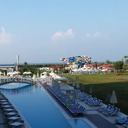 卡赫雅水疗度假村 度假村 Konaklı